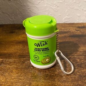 Wish Green Hand Wipes with Aloe and Vitamin E
